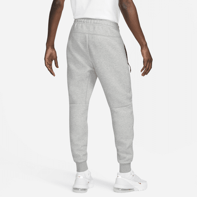 Joggingbyxor Nike Sportswear Tech Fleece för män