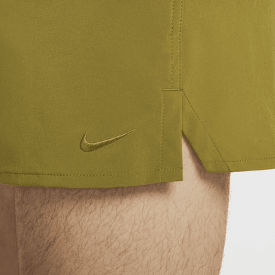 Shorts versátiles sin forro Dri-FIT de 13 cm para hombre Nike Unlimited