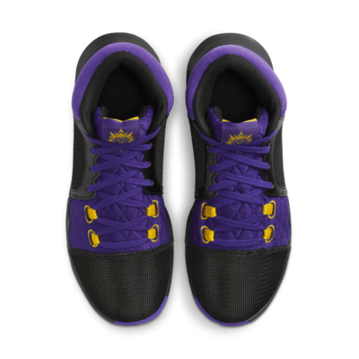 LeBron Witness 8 Basketball Shoes