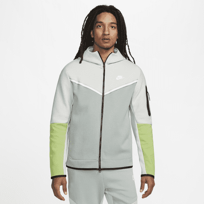 nike tech clothes