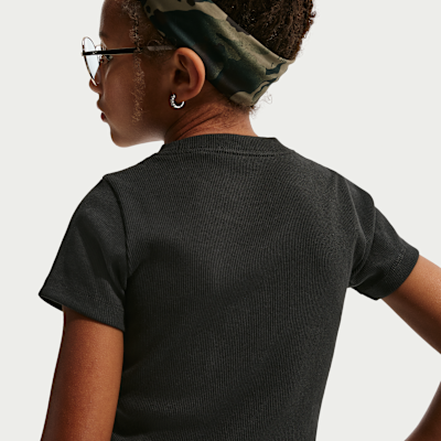 Dopasowany T-shirt o skróconym kroju ze ściągaczem dla dużych dzieci (dziewcząt) Nike Sportswear