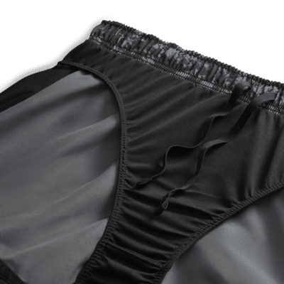 Shorts de correr Dri-FIT estampados con forro de ropa interior para mujer Nike One Tempo