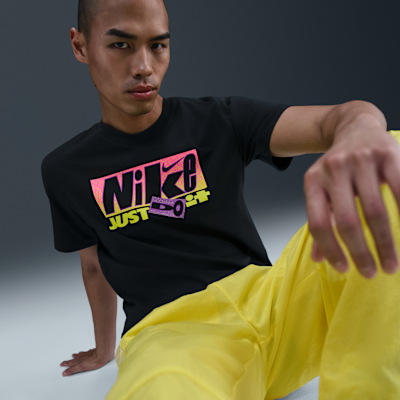 เสื้อยืดผู้ชาย Nike Sportswear