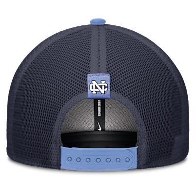 Gorra de rejilla universitaria Nike Dri-FIT ajustable para hombre North Carolina Legacy Arch Rise