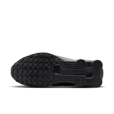 ナイキ ショックス R4 メンズシューズ