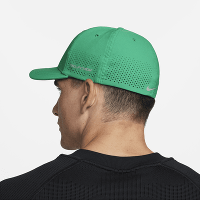 Gorra SwooshFlex estructurada Nike Dri-FIT ADV Rise