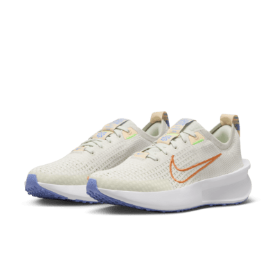 Tenis de correr en pavimento para mujer Nike Interact Run