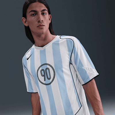 Nike Total 90