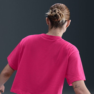 Nike Sportswear Essential Women's Cropped Logo T-Shirt