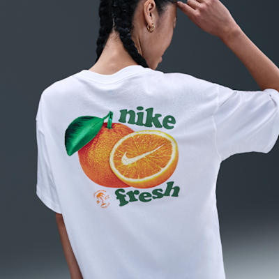 Nike Sportswear Women's Oversized Short-Sleeve Graphic T-Shirt