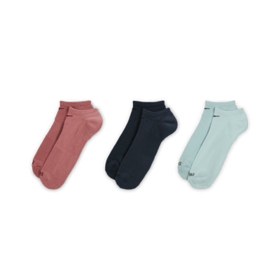 Calcetines de entrenamiento ocultos, con
amortiguación, Nike Everyday Plus (3
pares)