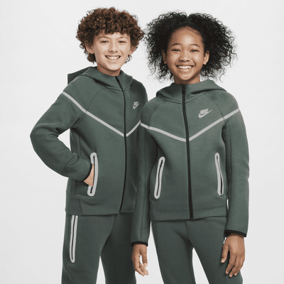 Felpa con cappuccio e zip a tutta lunghezza dal design rifrangente Nike Sportswear Tech Fleece – Ragazzo/a