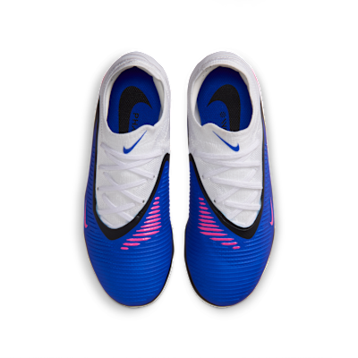 Nike Jr. Phantom 6 Low Pro Older Kids' Multi-Ground Football Boots