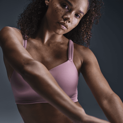 Nike Zenvy Strappy sport-bh met vulling en lichte ondersteuning