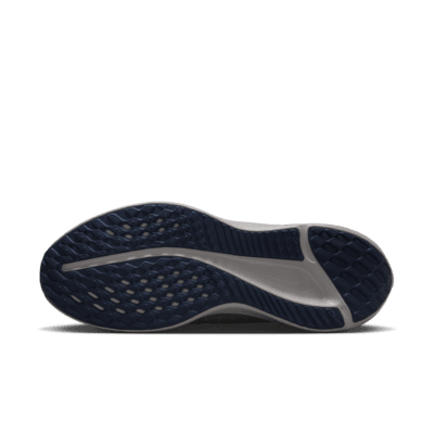 Tenis de correr en pavimento para hombre Nike Quest 5