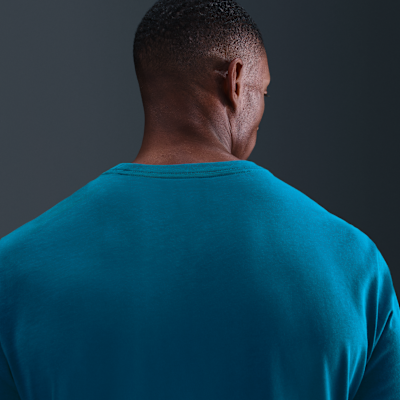 Nike Sportswear Men's Long-Sleeve T-Shirt