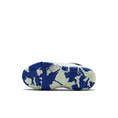 Nike Team Hustle D 12 Little Kids' Shoes