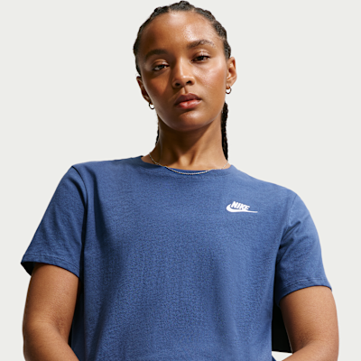 Nike Sportswear Club Essentials Women's T-Shirt
