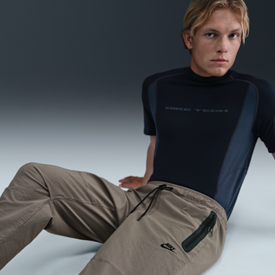 Calças entrançadas Nike Tech para homem