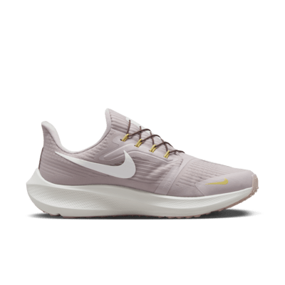 Nike Pegasus FlyEase Women's Easy On/Off Road Running Shoes. Nike.com