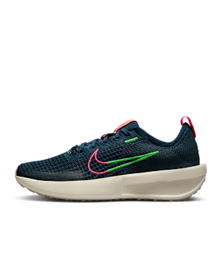 Женские кроссовки Nike Interact Run Road для бега