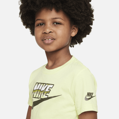 Playera Dri-FIT para niños talla pequeña Nike Stripe Scape Futura Tee ...