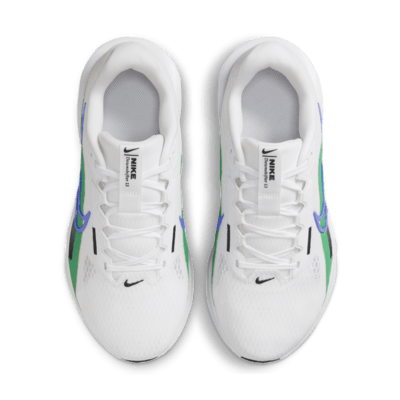 Tenis de correr en carretera para mujer Nike Downshifter 13 (extraancho)