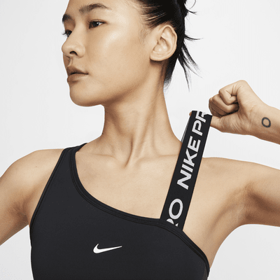 สปอร์ตบราผู้หญิงซัพพอร์ตระดับกลางเสริมฟองน้ำ Nike Pro Swoosh Asymmetrical