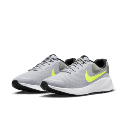 Tenis para correr en pavimento para hombre Nike Revolution 7