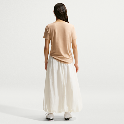 Nike Sportswear Club Essentials-T-shirt til kvinder