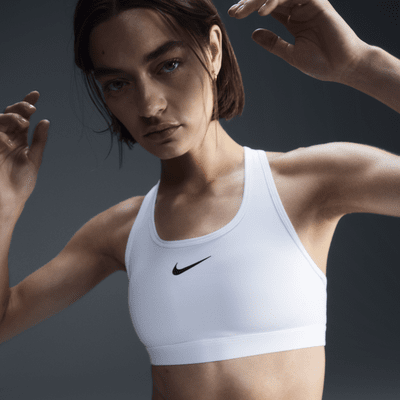 Женский спортивный бра Nike Swoosh Medium Support
