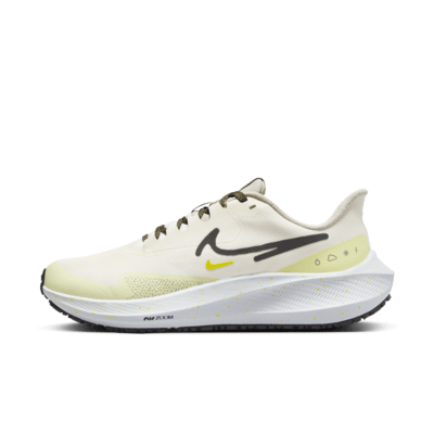Nike Air Zoom Pegasus 38 Limited Edition Road Running Shoes in Gray