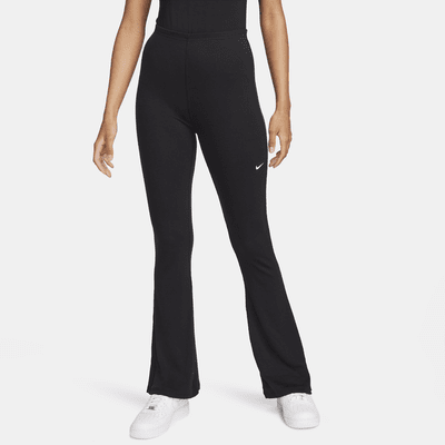 Ribbstickade, utsvängda leggings Nike Sportswear Chill Knit med tajt passform för kvinnor