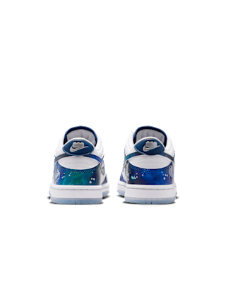 Nike Dunk 低筒鞋 x 樂高® 系列