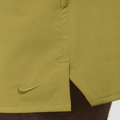 Shorts versátiles sin forro Dri-FIT de 13 cm para hombre Nike Unlimited