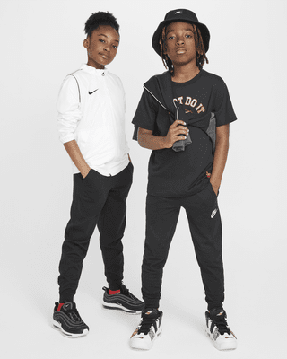 Nike Sportswear Club