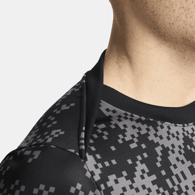 Haut de foot à manches courtes et motif Dri-FIT Nike Academy Pro pour homme