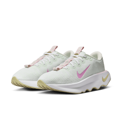 Tenis de caminata para mujer Nike Motiva