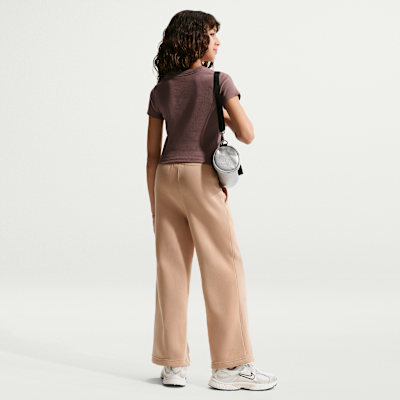 Nike Sportswear Kurzes, geripptes T-Shirt in schmaler Passform für ältere Kinder (Mädchen)