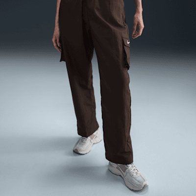 Nike Sportswear Essential Women's High-Rise Woven Cargo Trousers