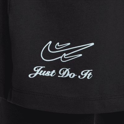 เสื้อยืดแขนสั้นขนาดโอเวอร์ไซส์ผู้หญิง Nike Sportswear