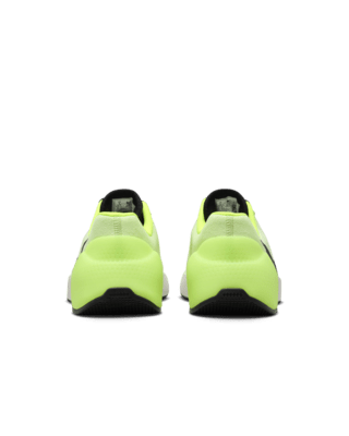 Chaussure sale fluorescente nike