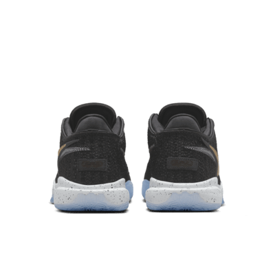 LeBron XX EP Basketball Shoes. Nike IN