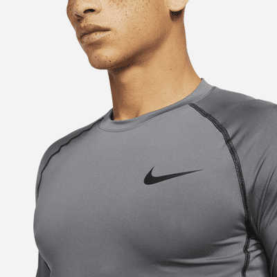 robo Pasivo Auroch Camiseta de manga larga y ajuste entallado para hombre Nike Pro Dri-FIT.  Nike.com