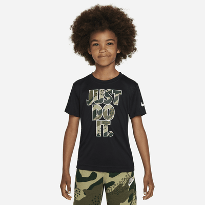 Nike Club Seasonal Camo Tee Little Kids Dri-FIT T-Shirt. Nike JP