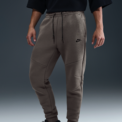 Joggers de tejido Fleece para hombre Nike Tech
