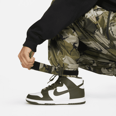 Proberen hoek Misverstand Nike Sportswear Tech Pack Geweven herenbroek met voering. Nike NL