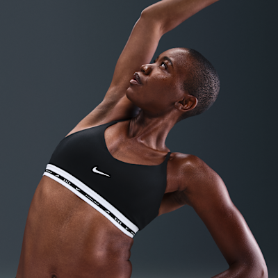 Justerbar Nike Indy-sports-bh med let støtte og indlæg til kvinder