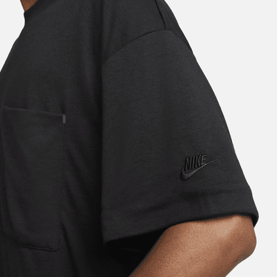 Kortærmet Nike Sportswear Tech Pack-Dri-FIT-overdel til mænd