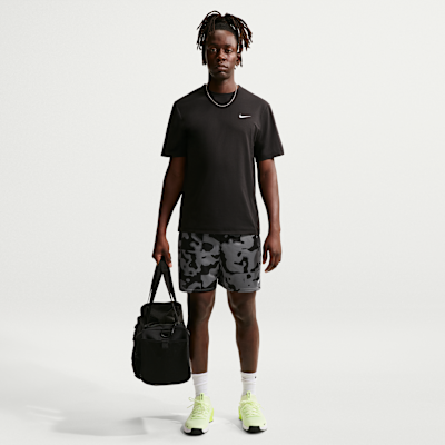Nike Hyverse Dri-FIT UV Erkek Antrenman Tişörtü görsel 4